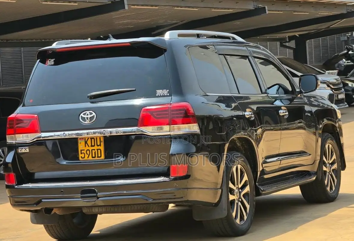 Toyota Land Cruiser 2011 Black