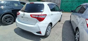 Toyota Vitz 1.0 FWD 5dr 2019 White