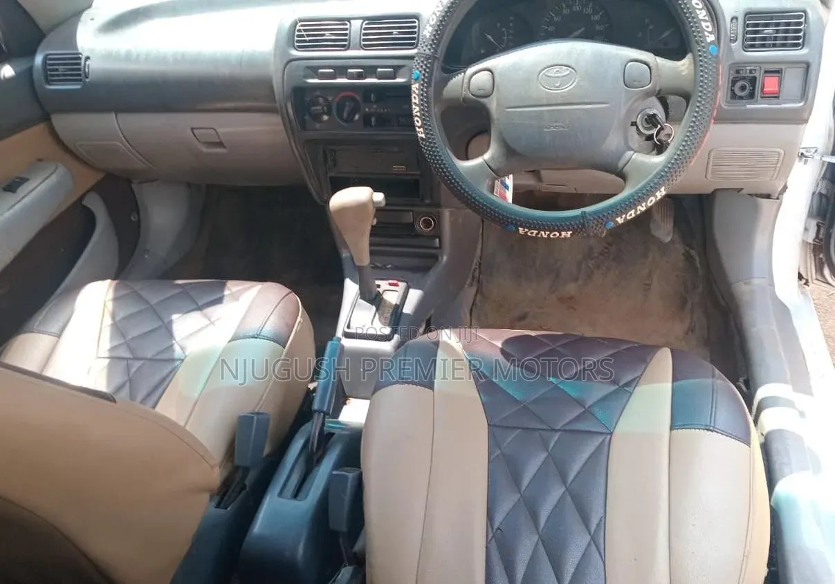 Toyota Starlet 1999 White