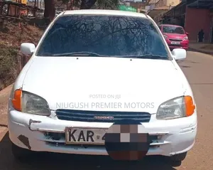Toyota Starlet 1999 White