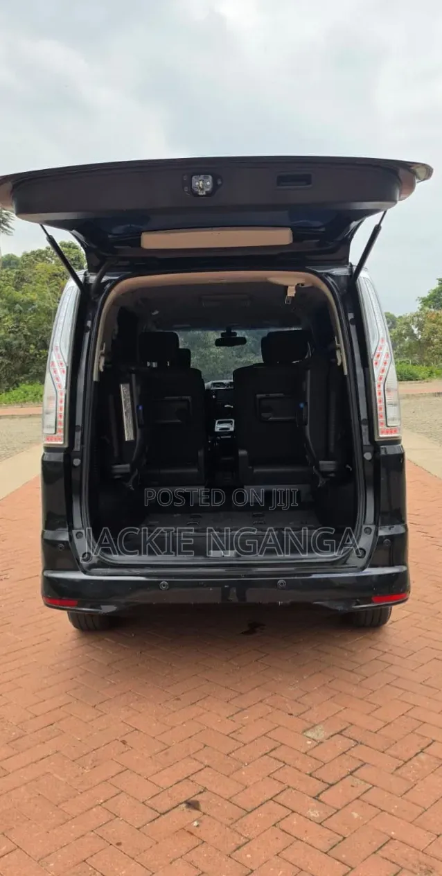 Nissan Serena 2016 Black