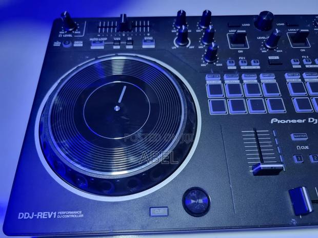 Pioneer DDJ-REV1 DJ Controller