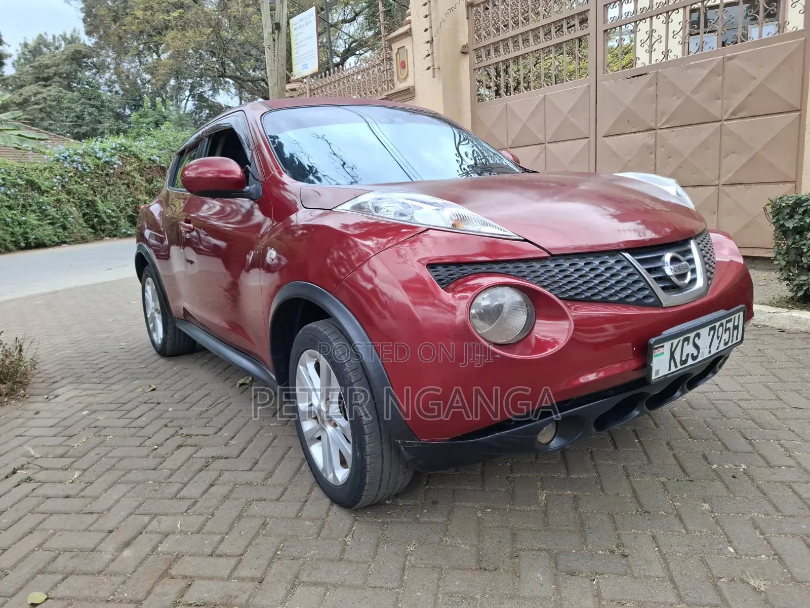 Nissan Juke 2011 Red