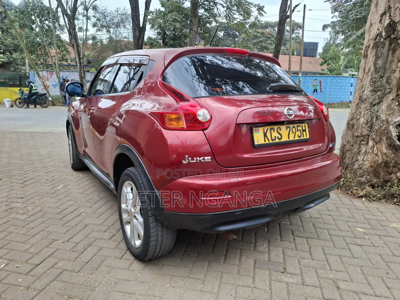 Nissan Juke 2011 Red