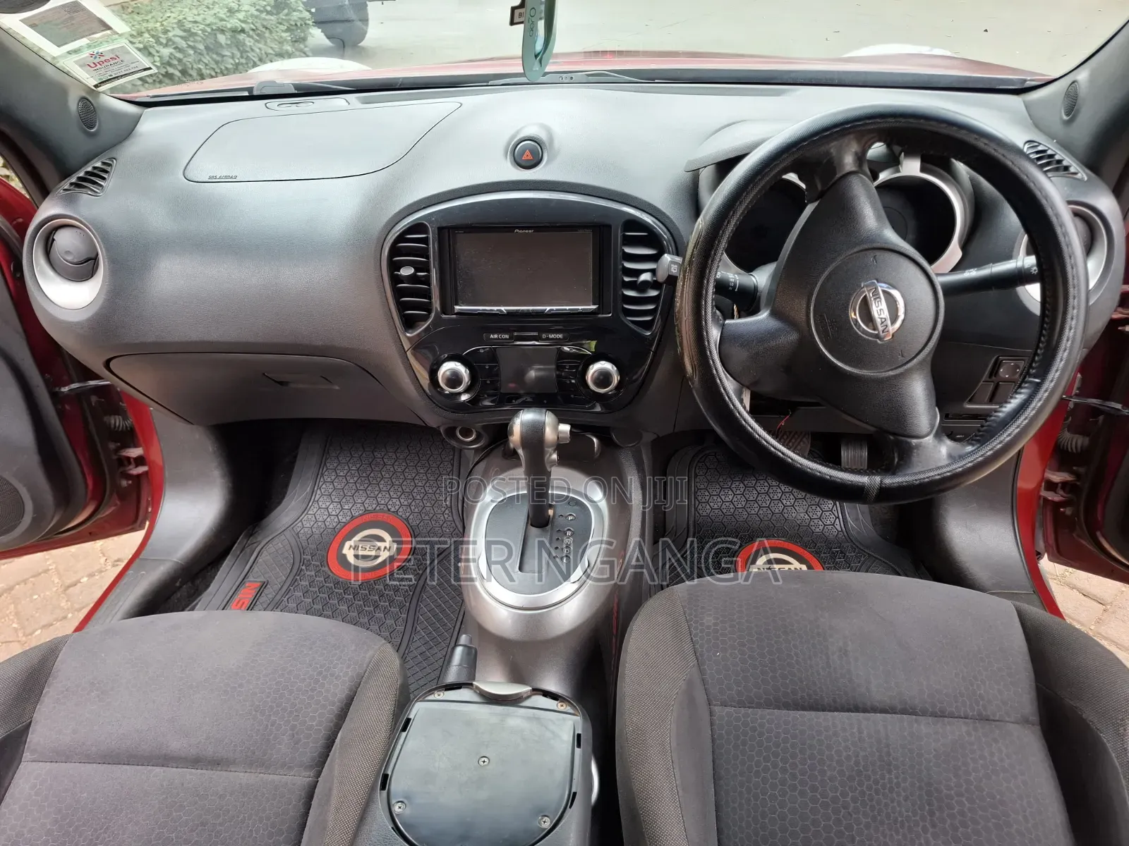 Nissan Juke 2011 Red