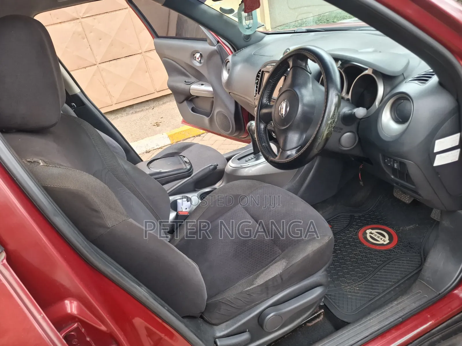 Nissan Juke 2011 Red