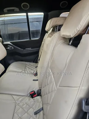 Nissan Pathfinder 2011 Gray