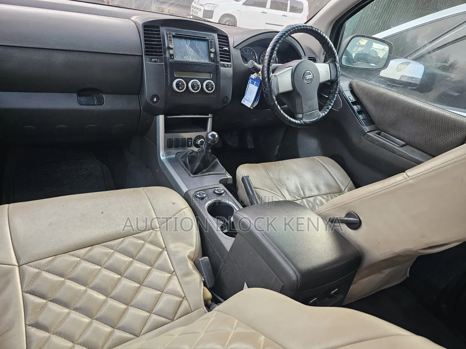 Nissan Pathfinder 2011 Gray