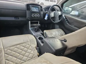 Nissan Pathfinder 2011 Gray