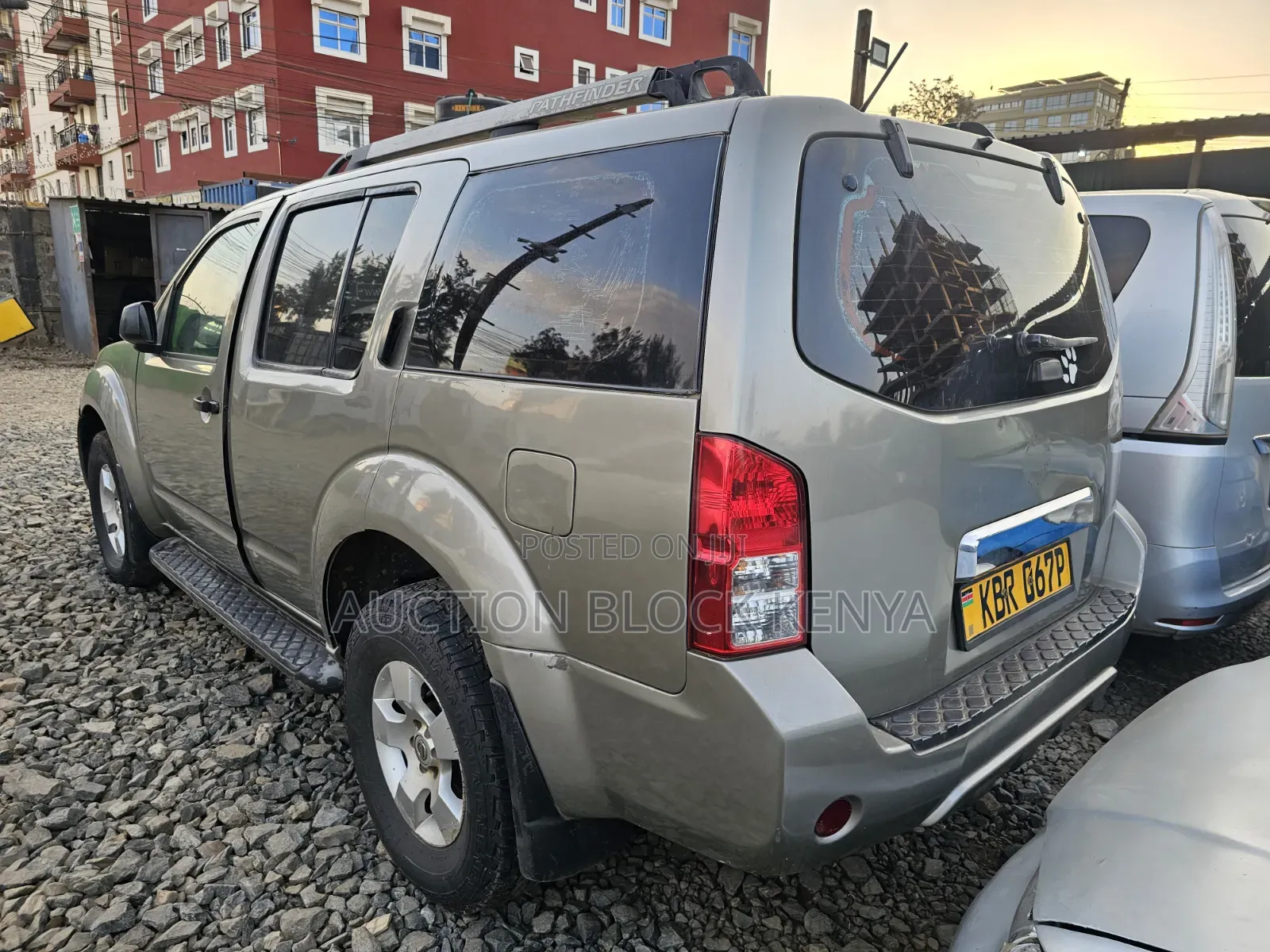 Nissan Pathfinder 2011 Gray