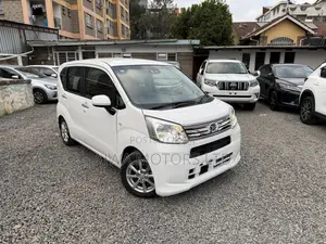 Daihatsu Move 2021 White