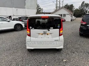 Daihatsu Move 2021 White