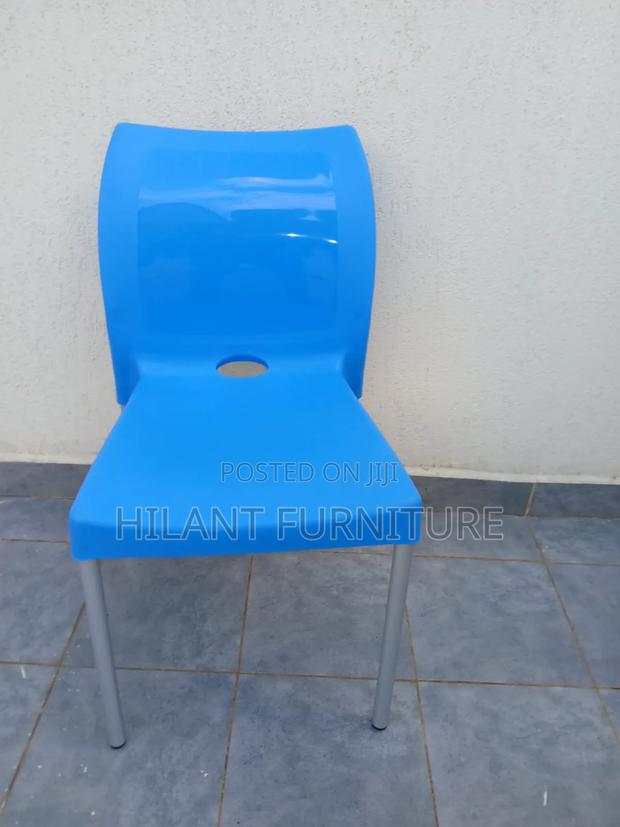 Modern Blue Plastic Multipurpose Chair - thumbnail 4