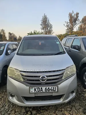 Nissan Serena 2013 Silver