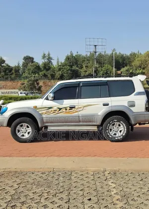 Toyota Land Cruiser Prado 2001 Silver