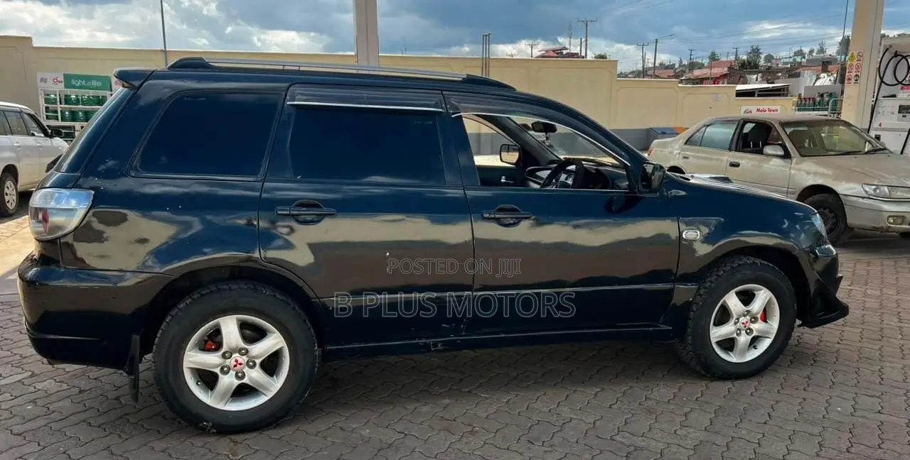 Mitsubishi Airtrek 2004 Black