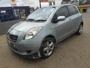 Toyota Vitz 2006 Gray