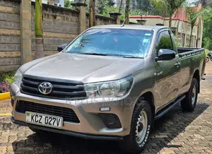 Toyota Hilux 2020 Gray