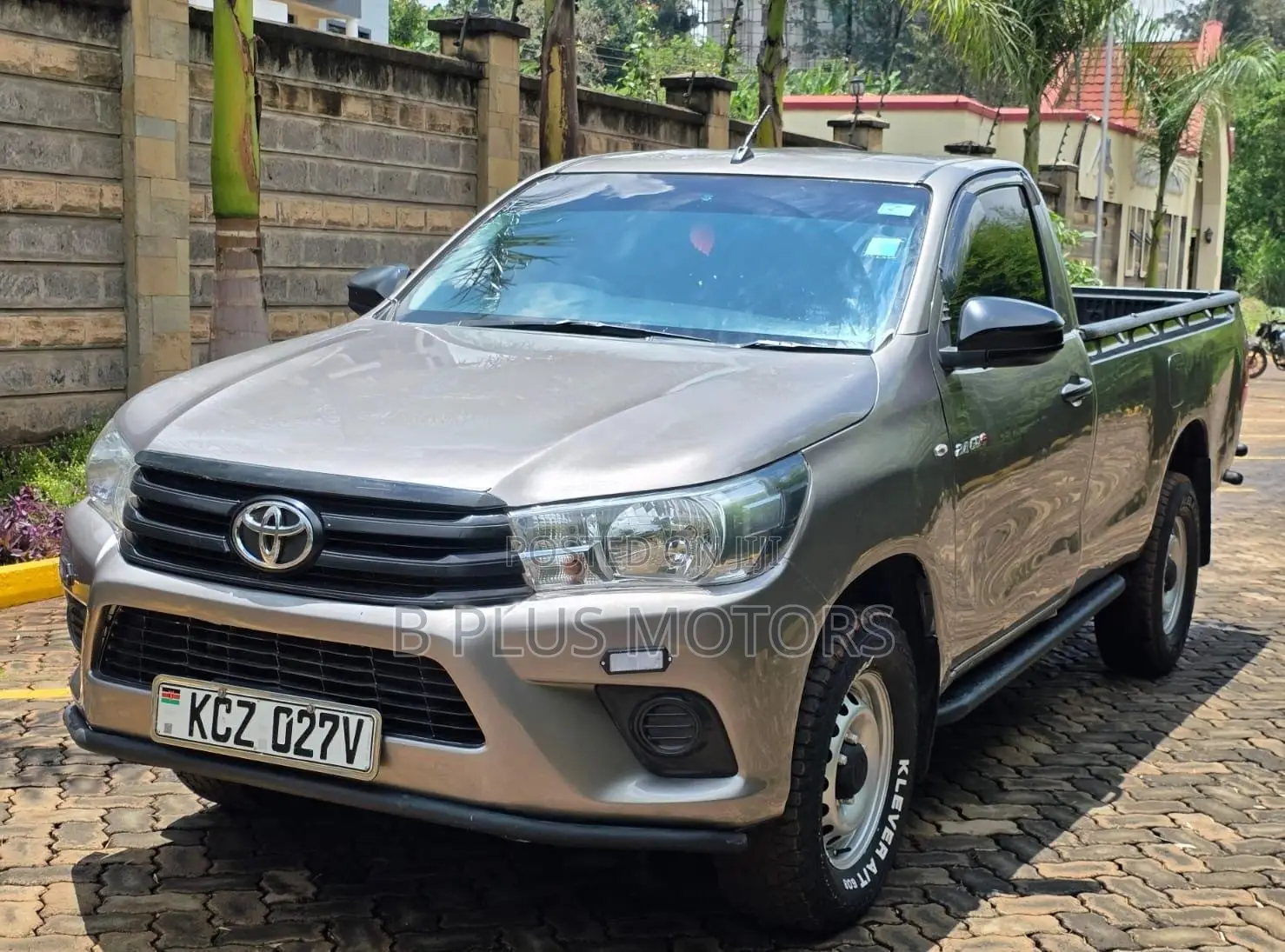Toyota Hilux 2020 Gray