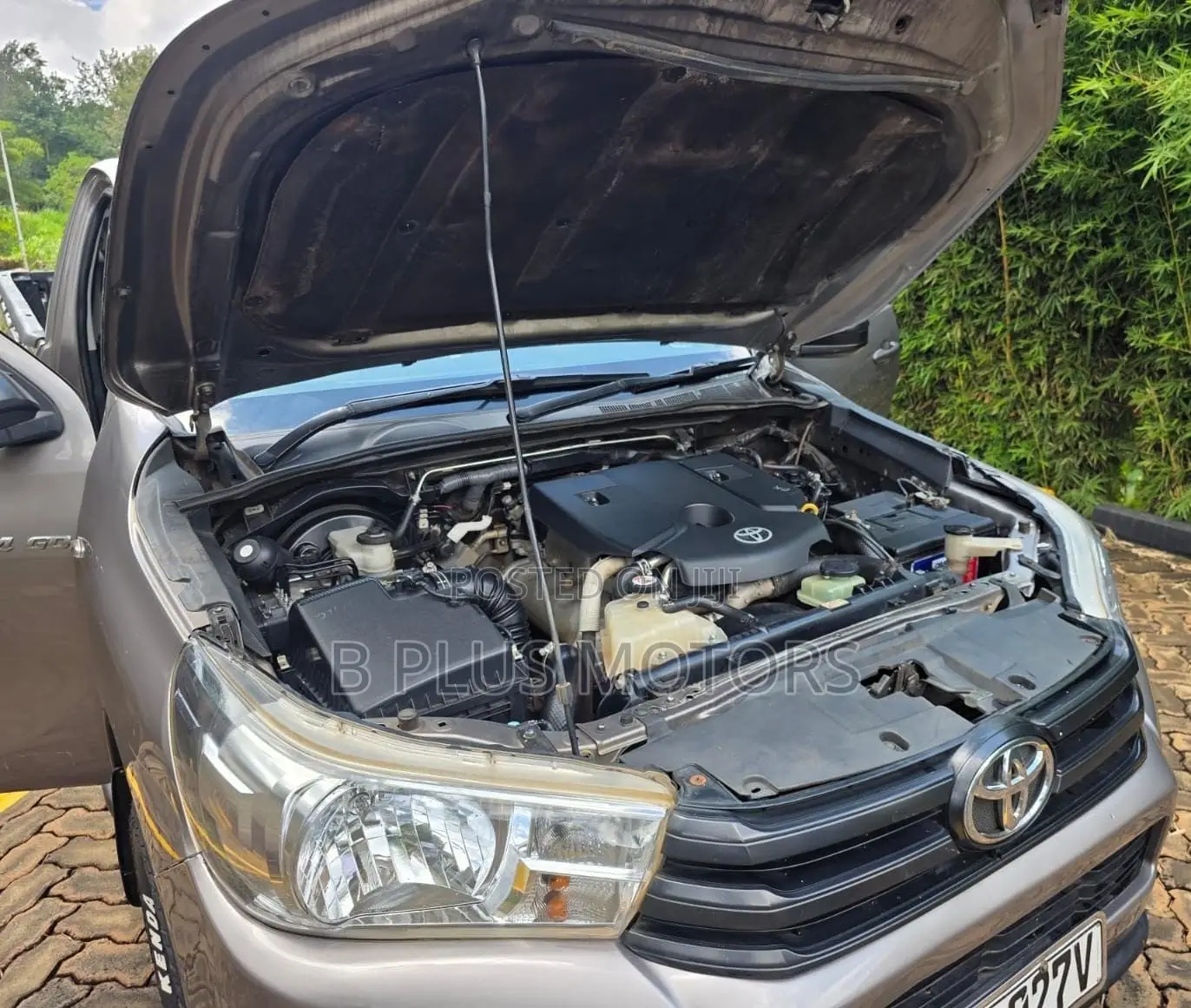 Toyota Hilux 2020 Gray