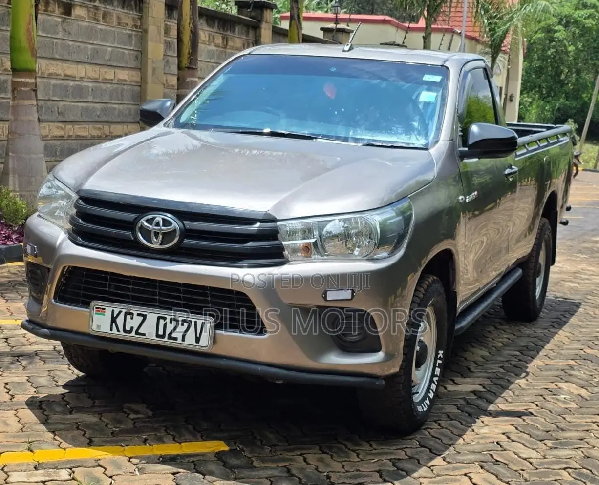Toyota Hilux 2020 Gray