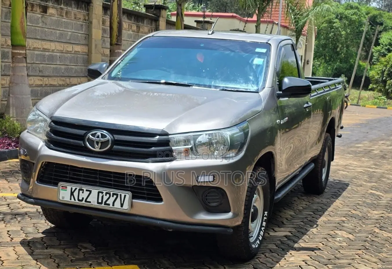 Toyota Hilux 2020 Gray