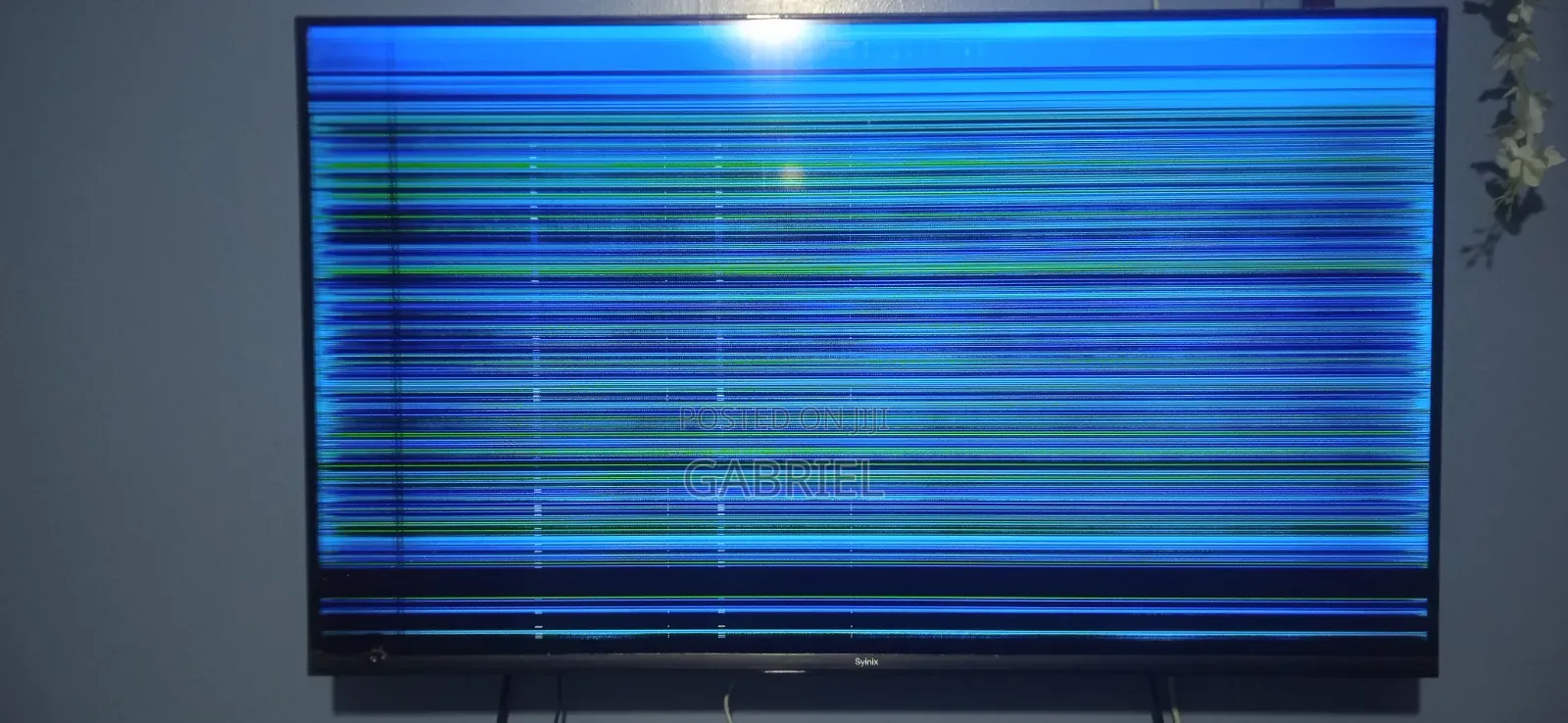 Syinix 42 Inch Smart TV – For Repair / Parts | Sound Working