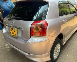Toyota Corolla RunX 2005 Gold