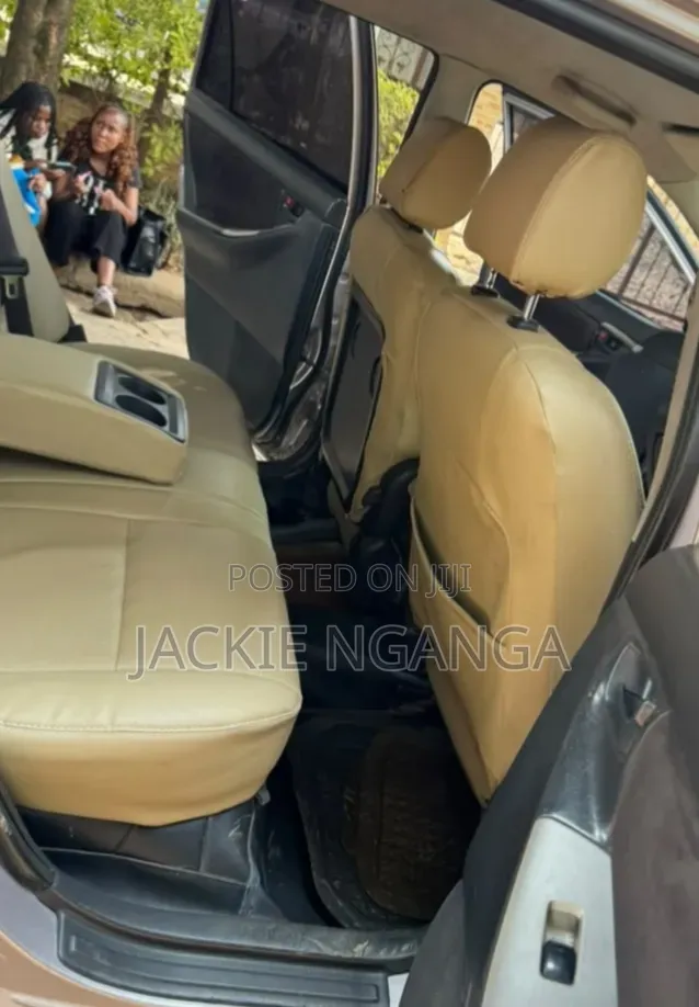 Toyota Corolla RunX 2005 Gold