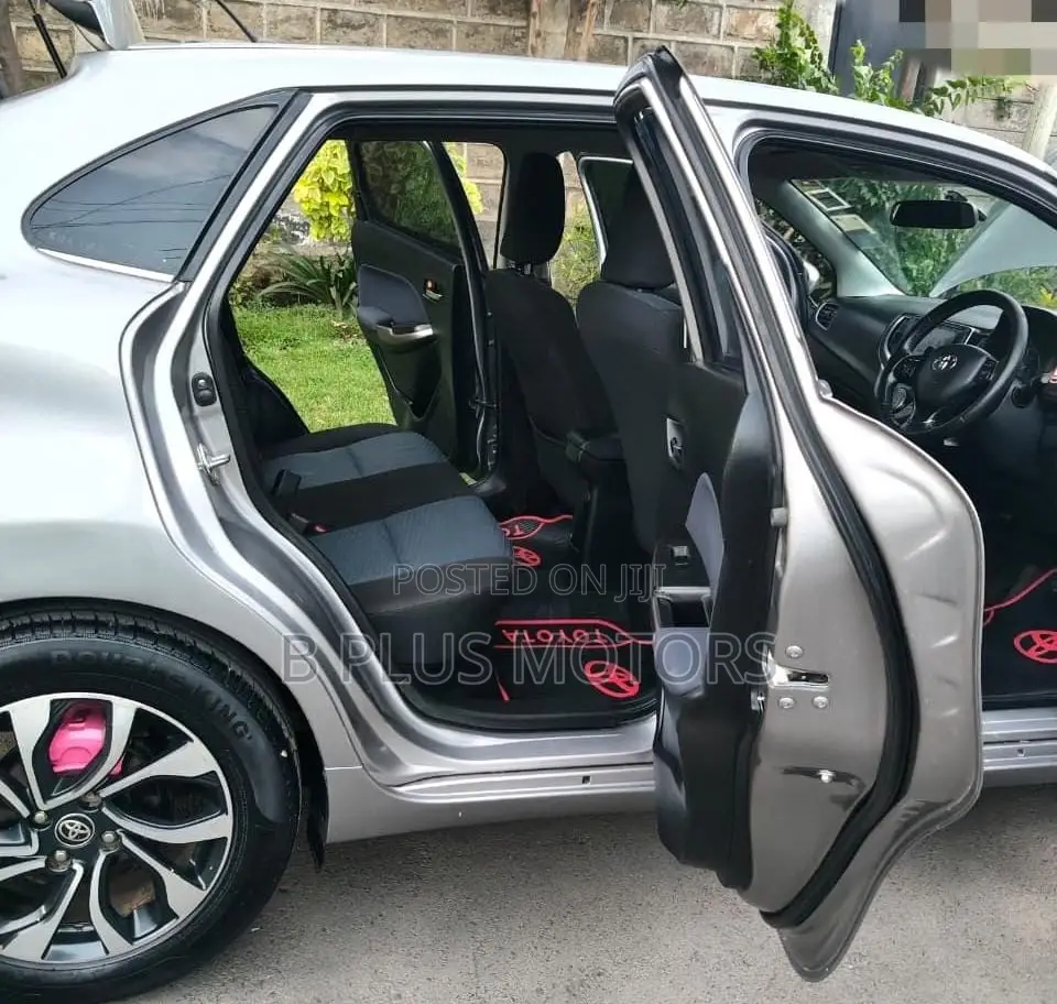 Toyota Starlet 2020 Silver
