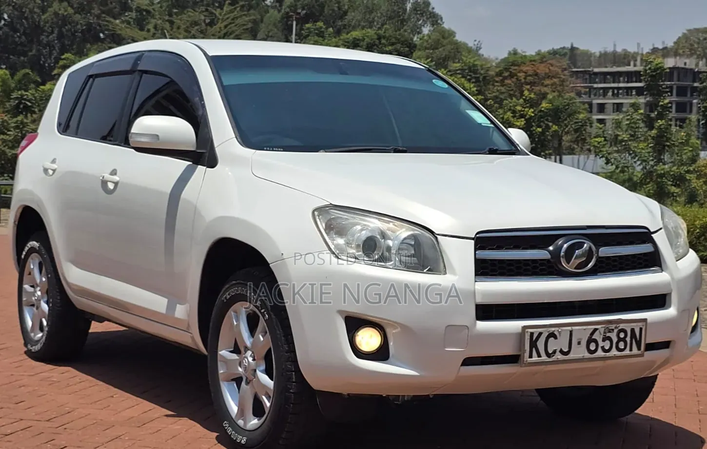 Toyota RAV4 2009 White