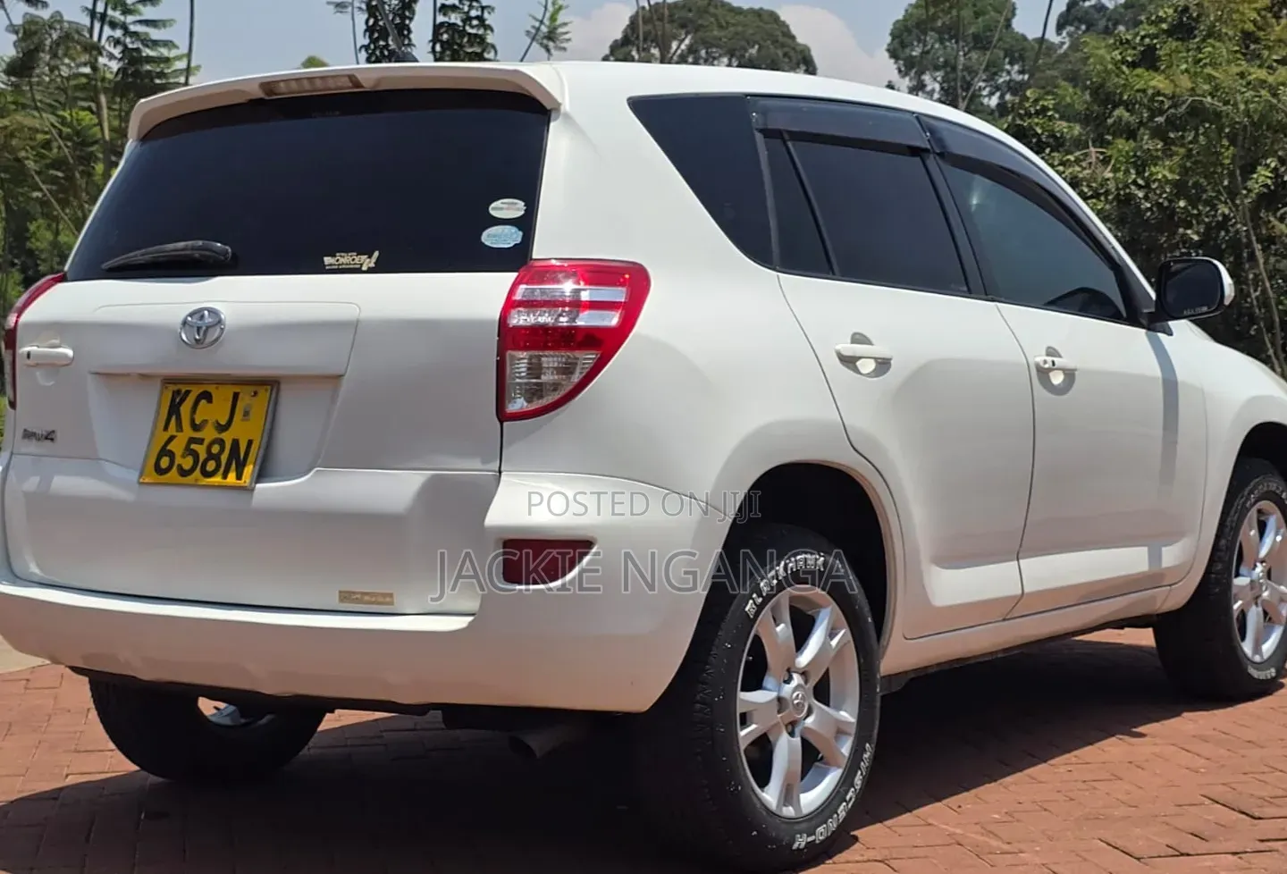 Toyota RAV4 2009 White