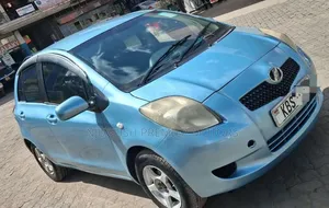 Toyota Vitz 2005 Blue