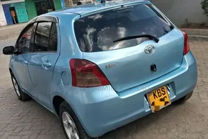 Toyota Vitz 2005 Blue