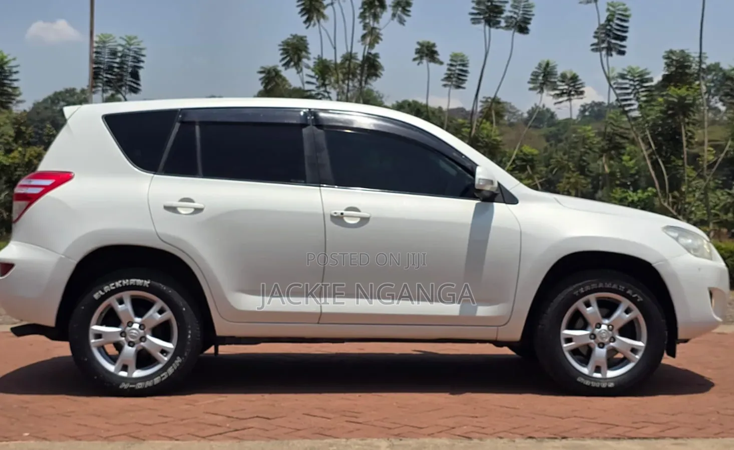 Toyota RAV4 2009 White