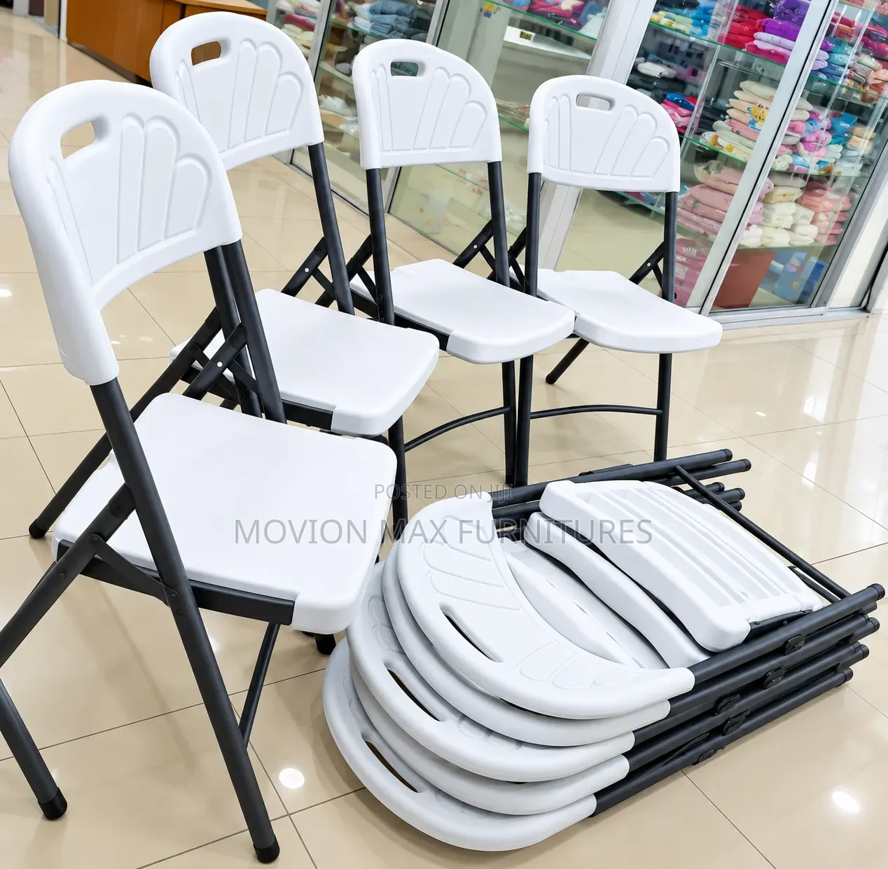 Foldable Chairs. Metallic Stand Chair