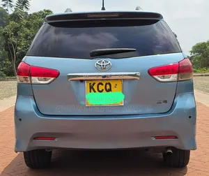 Toyota Wish 2011 Blue