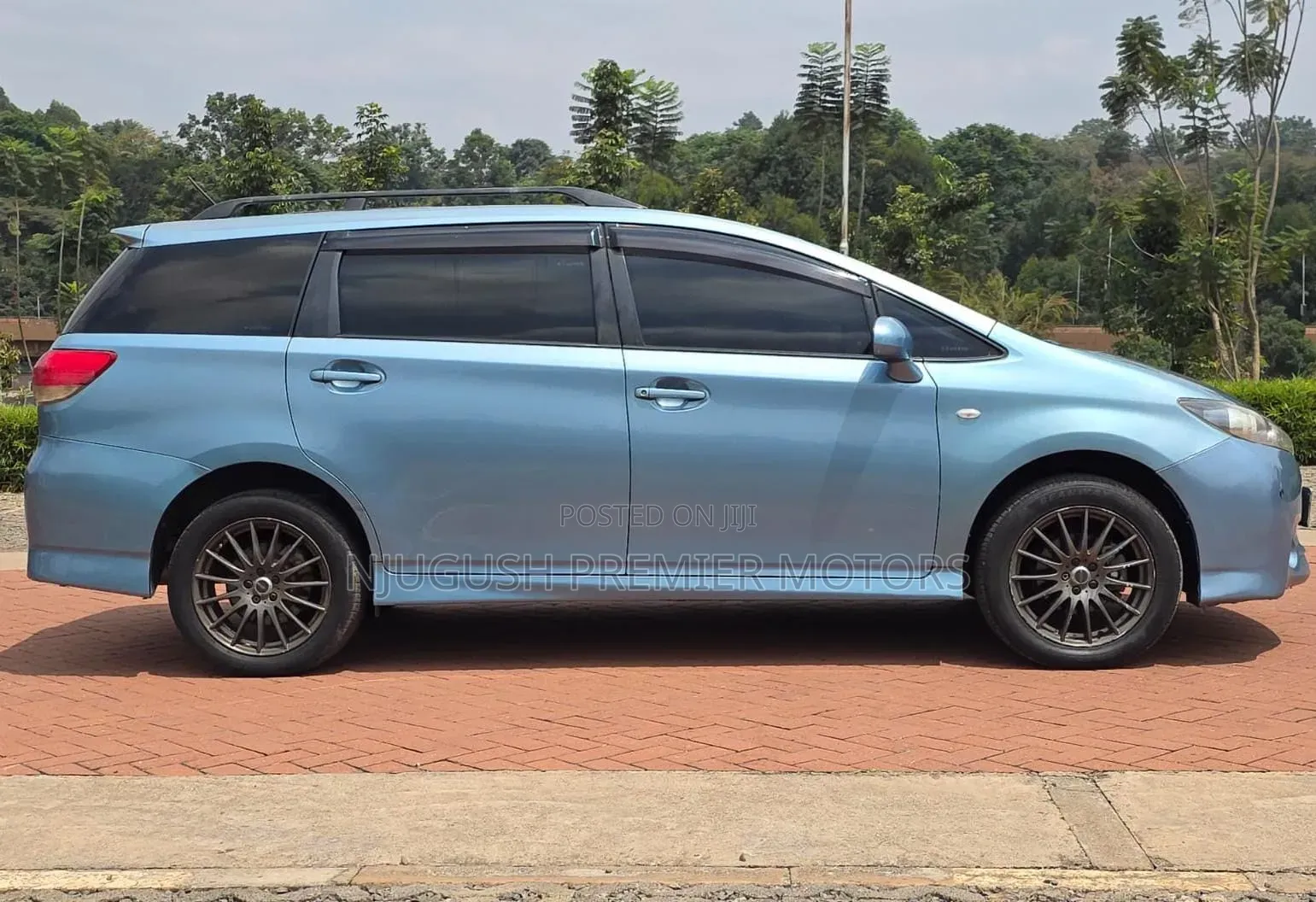 Toyota Wish 2011 Blue