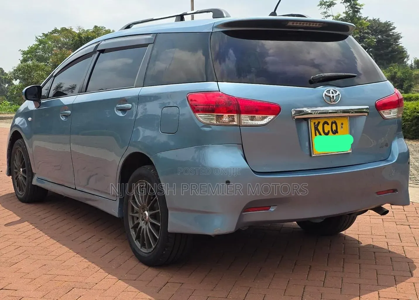 Toyota Wish 2011 Blue