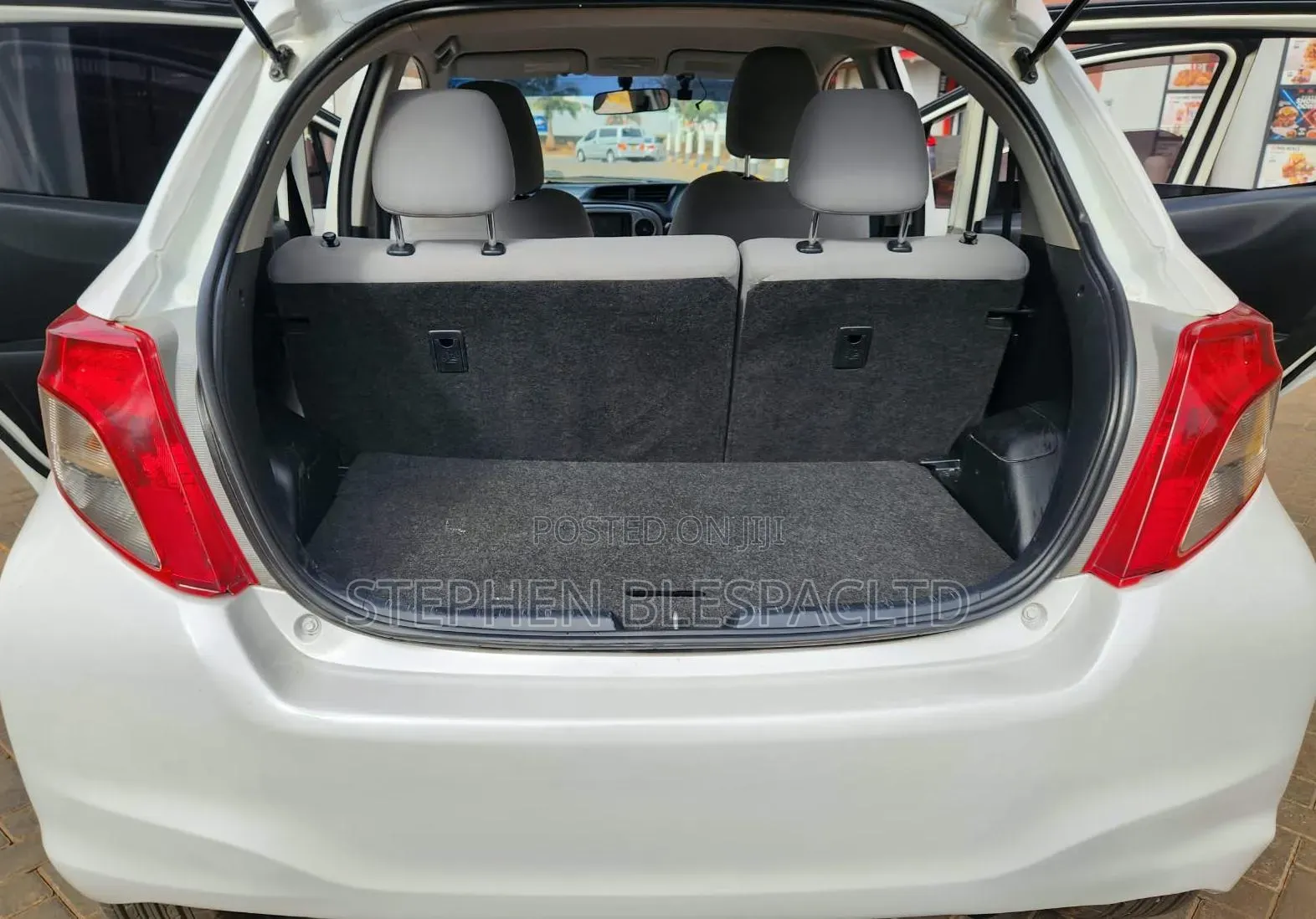 Toyota Vitz 2012 White