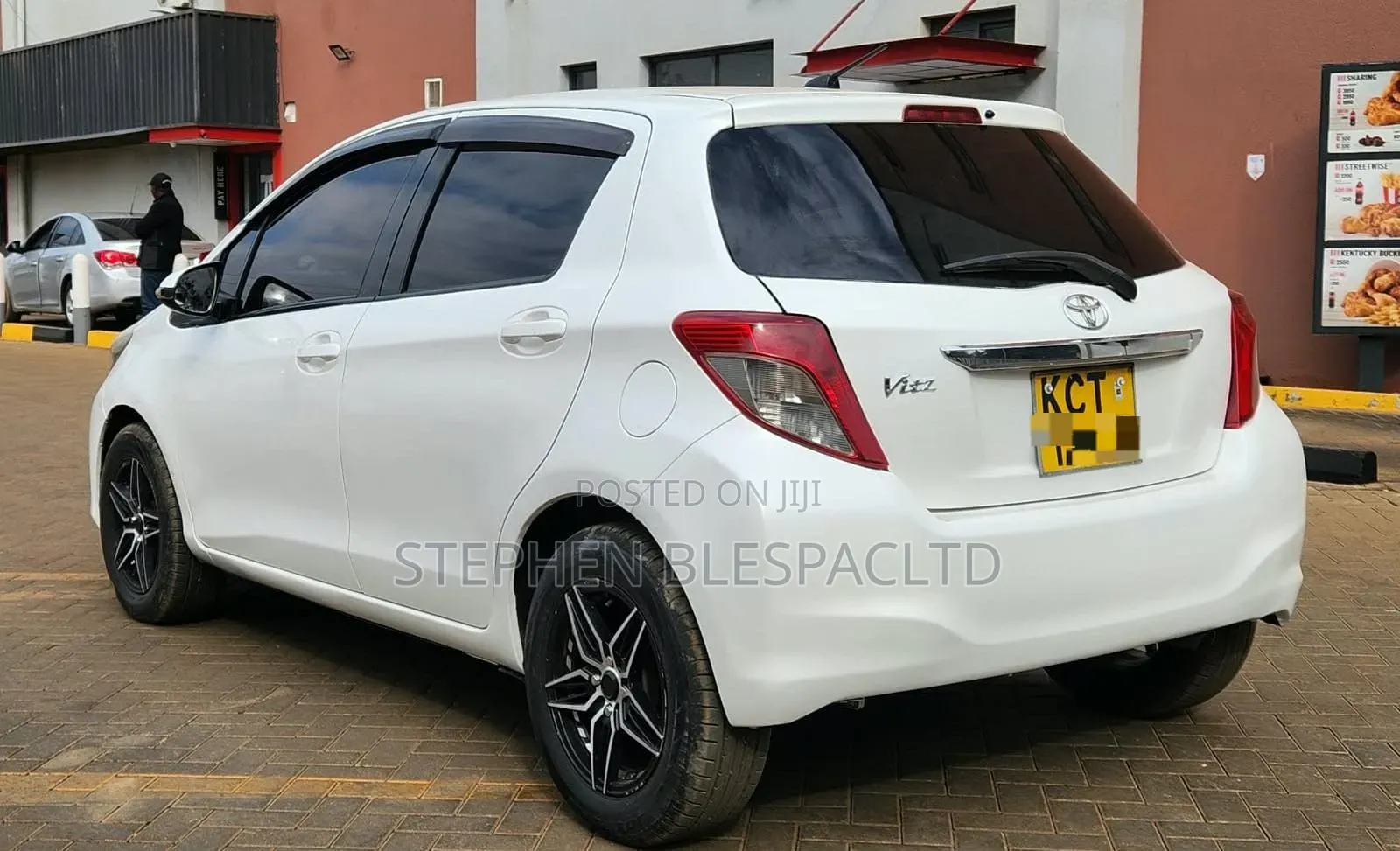 Toyota Vitz 2012 White