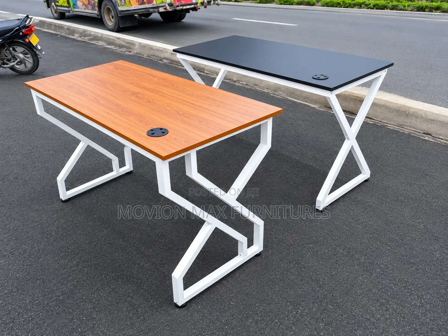 Office Table Metallic Stand Office Table, Computer Comfort