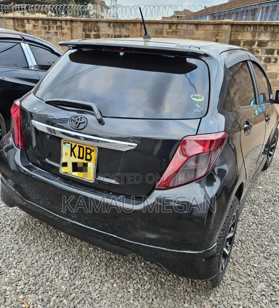 Toyota Vitz 2014 Black