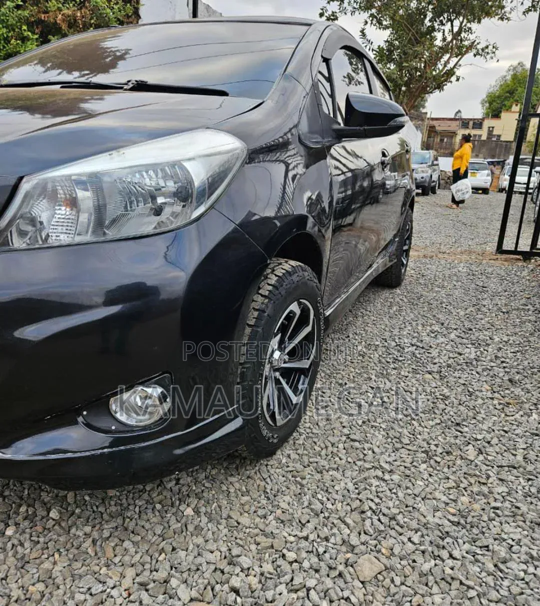 Toyota Vitz 2014 Black