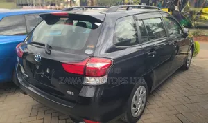 Toyota Corolla Fielder 1.5 Hybrid FWD 2019 Black