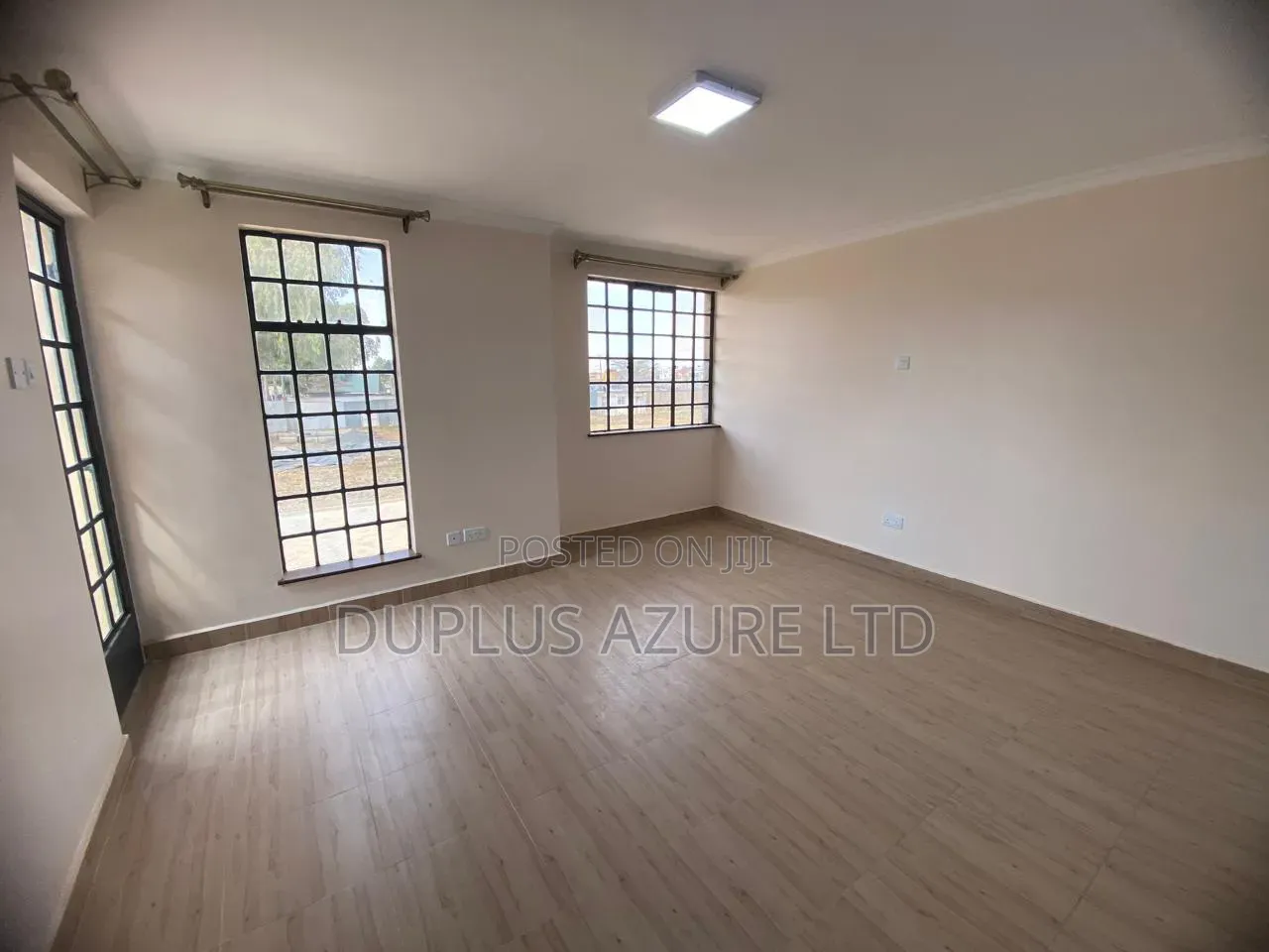 4bdrm Maisonette in Katani for sale