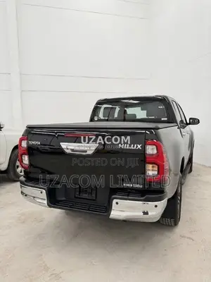 Toyota Hilux 2022 Black