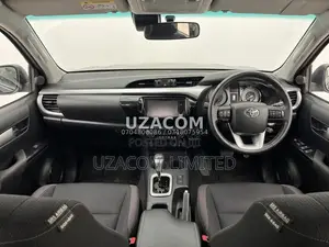 Toyota Hilux 2022 Black