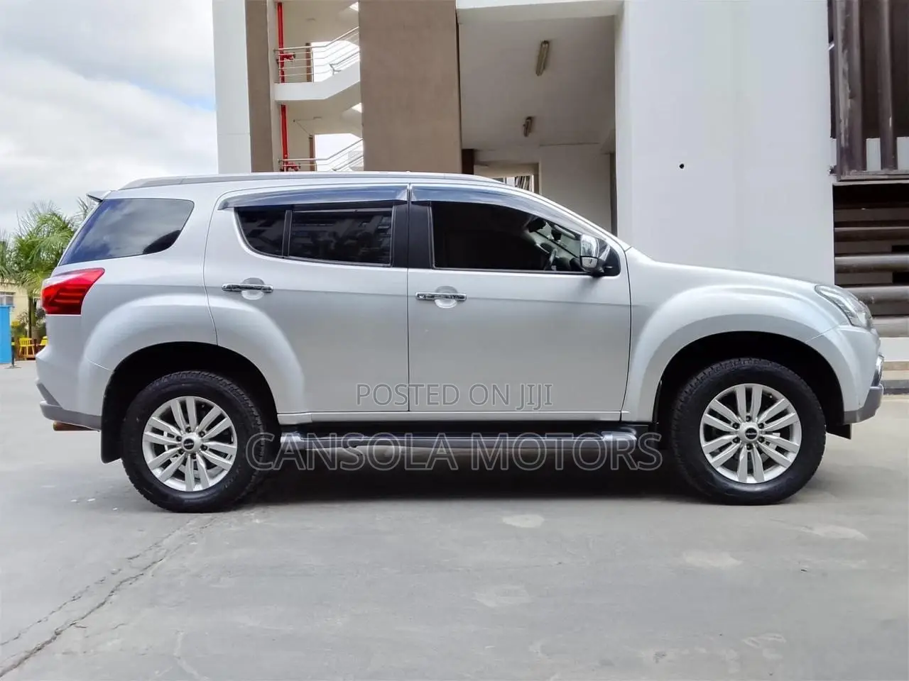 Isuzu MU-X 2020 Silver