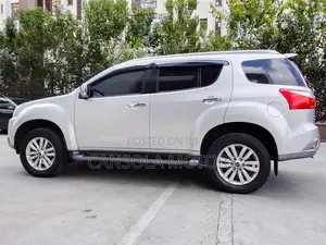 Isuzu MU-X 2020 Silver
